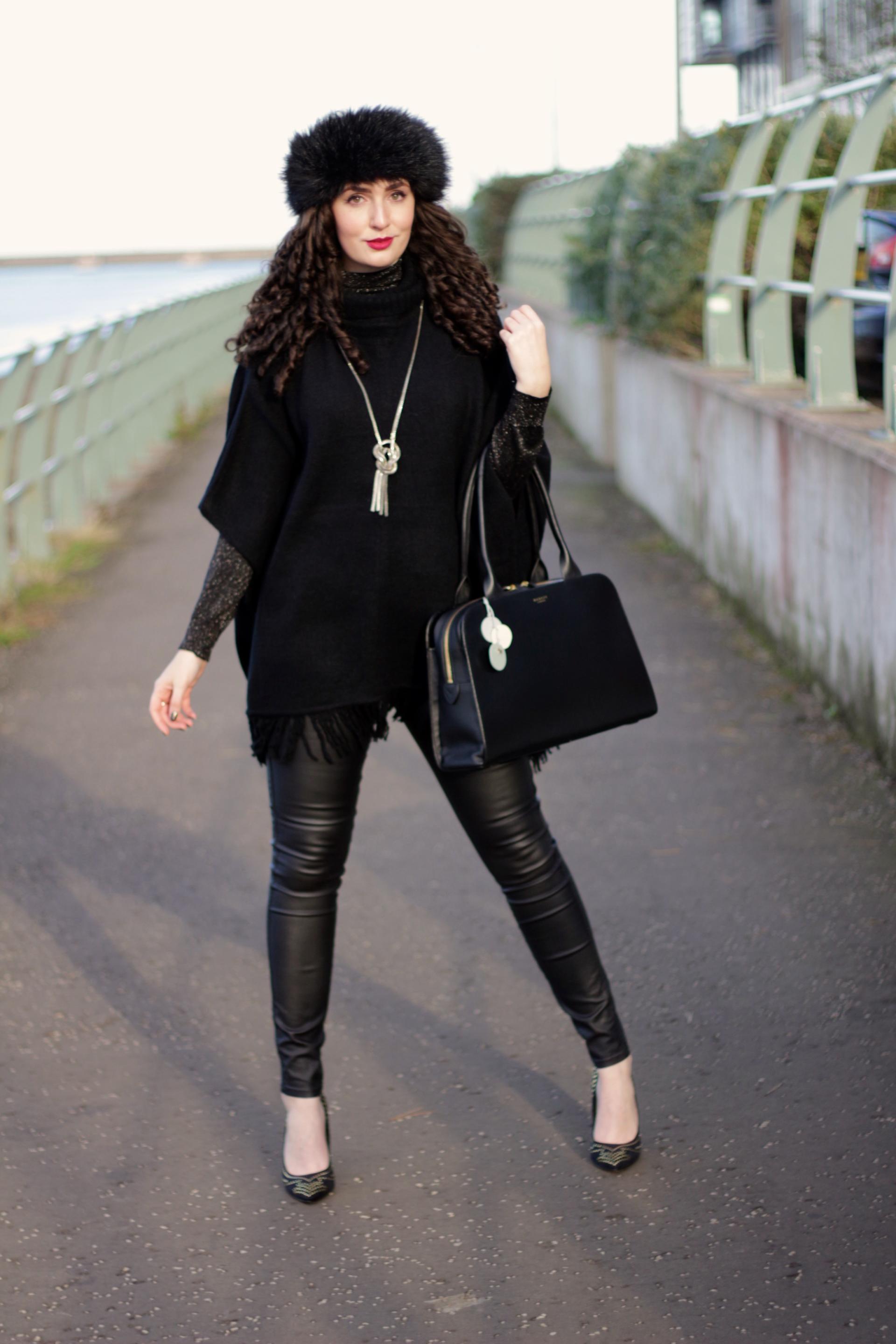 Black sales poncho outfit